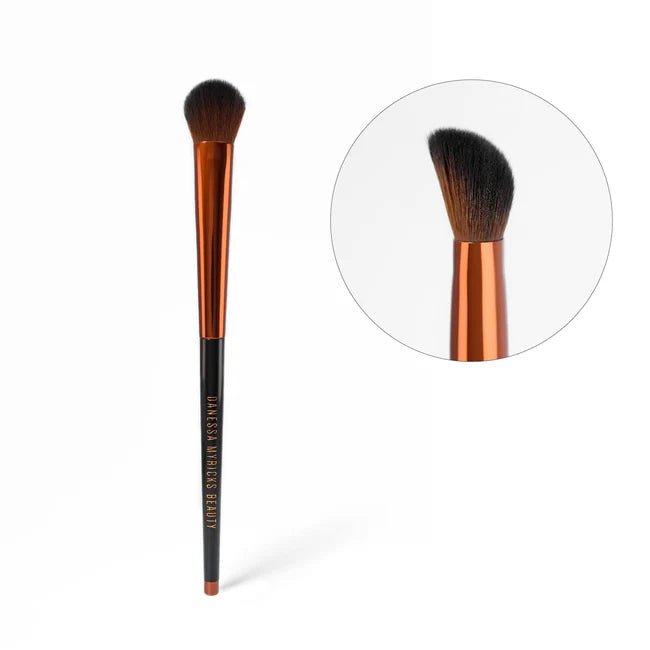 Danessa Myricks Yummy Face 3.0 Conceal & Sculpt Brush - Tigerzzz - Shop