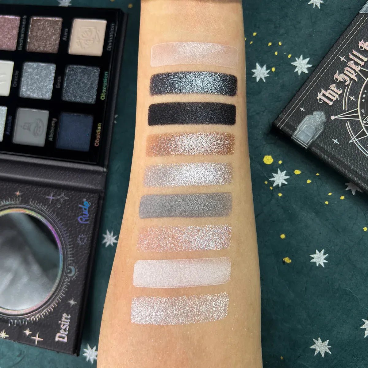Rude Cosmetics - The Spell Book, smooth and blendable Eyeshadow Palette, Desire - Tigerzzz - Shop