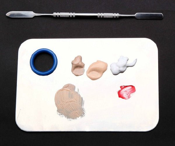 Tigerzzz cosmetic palette with spatula and lip brush